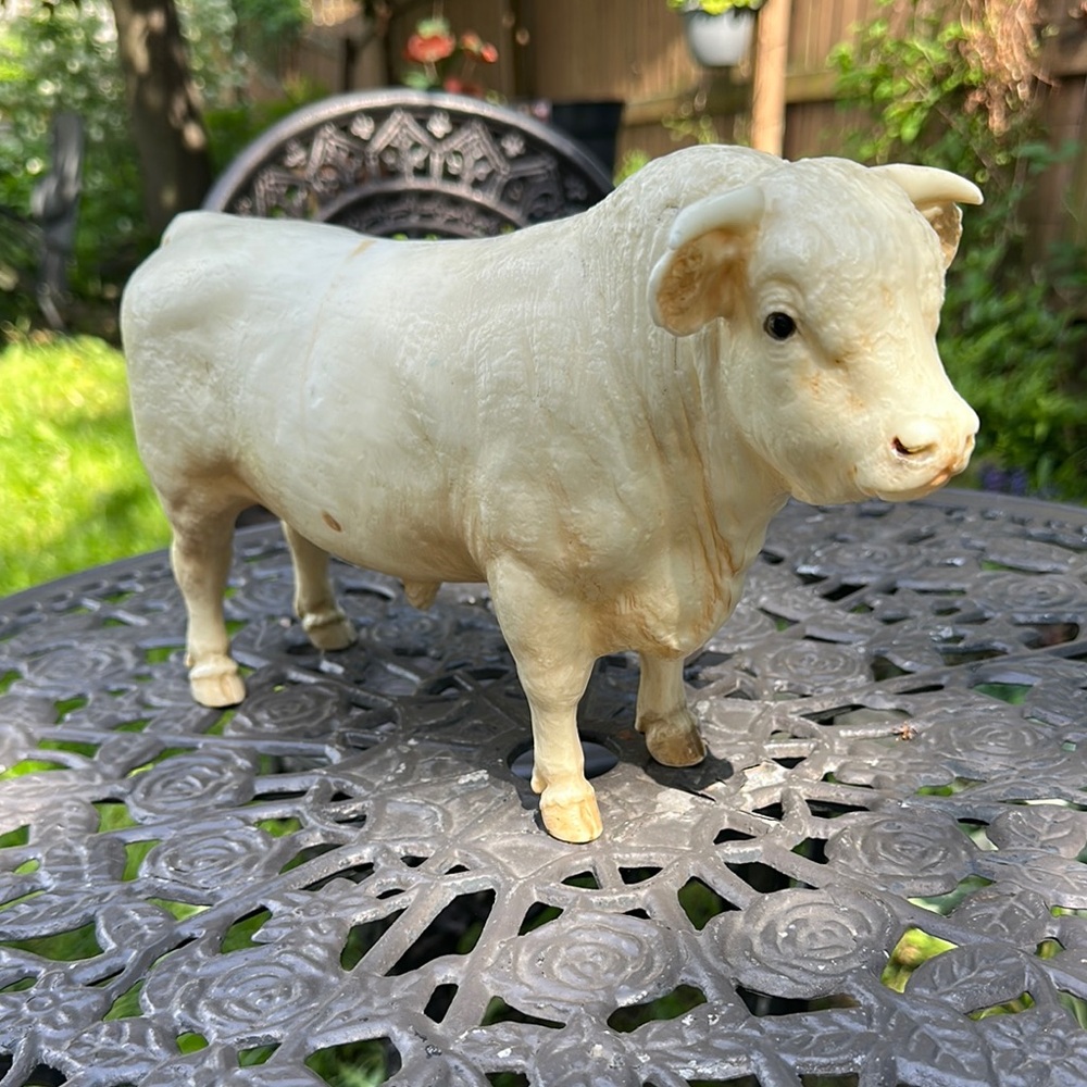 Vintage Charolais Breyer Bull (White Breyer Bull) Breyer #360
